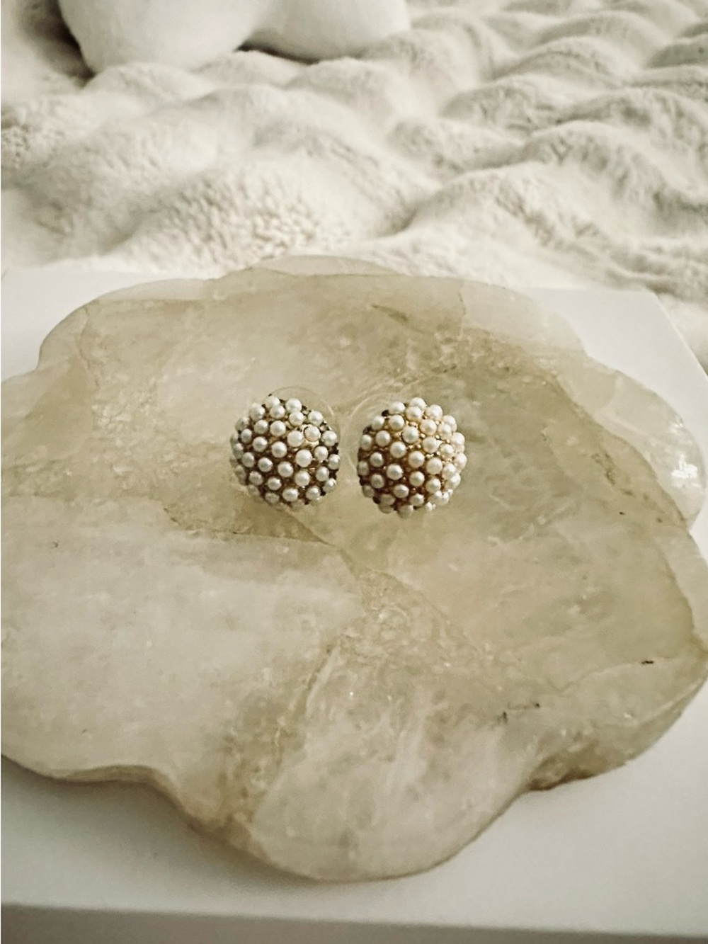 Classic Pearl Cluster Stud Earrings - White Pearls